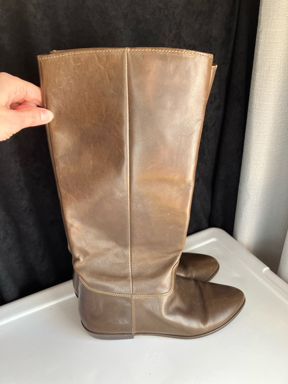 Vintage 9 West Nine West "Laureen"
10 Brown Leather Tall flat heel riding
Boots